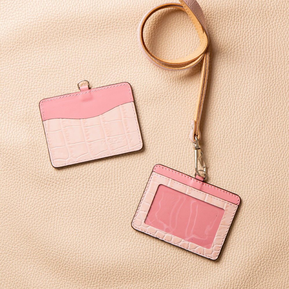 IDカードケース クロコ型押しベビーピンク
